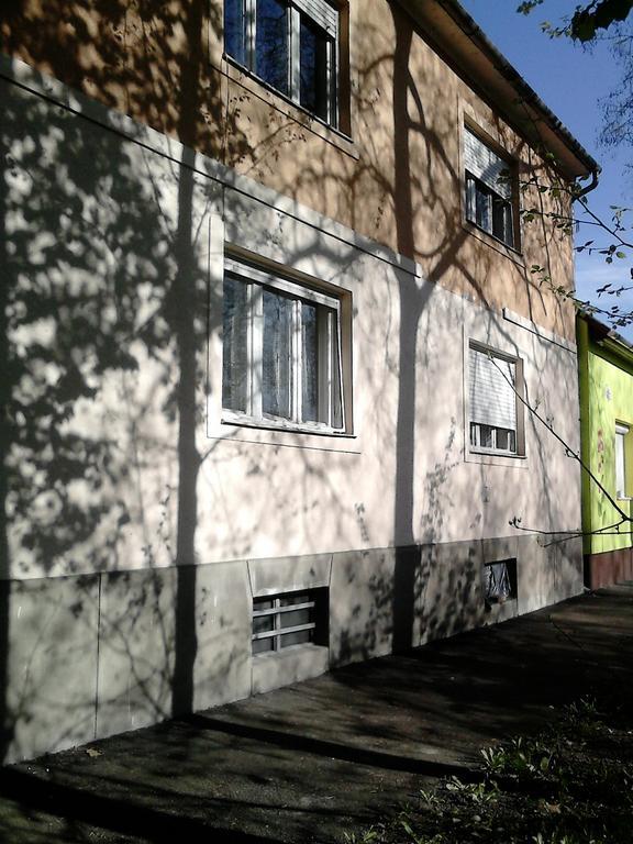 Belvarosi Vendeghaz Miskolc Exterior photo